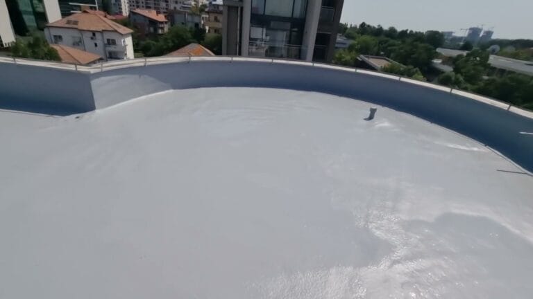 Cadru din filmarea aplicării poliureei